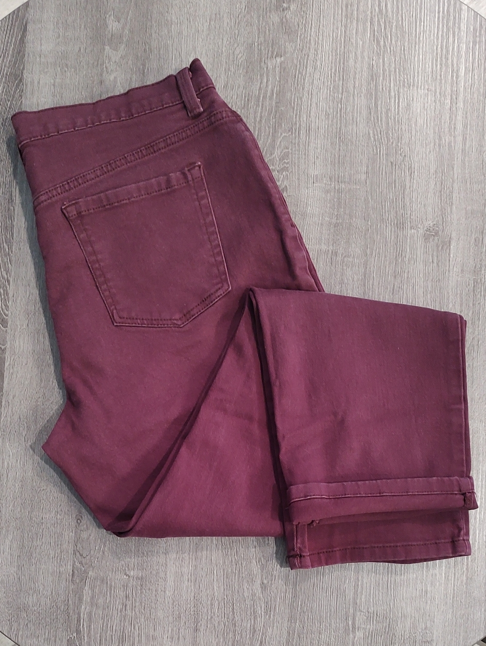 Gloria Vanderbilt Straight Leg Jeans in Plum